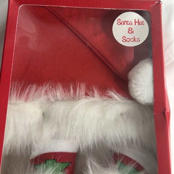 Nursery Rhymes Newborn Santa Hat Socks Set 0-6 Months 0-16 Lbs Christmas Tree - Picture 5 of 9